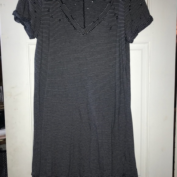 Distressed stripped t shirt dress - Picture 1 of 2